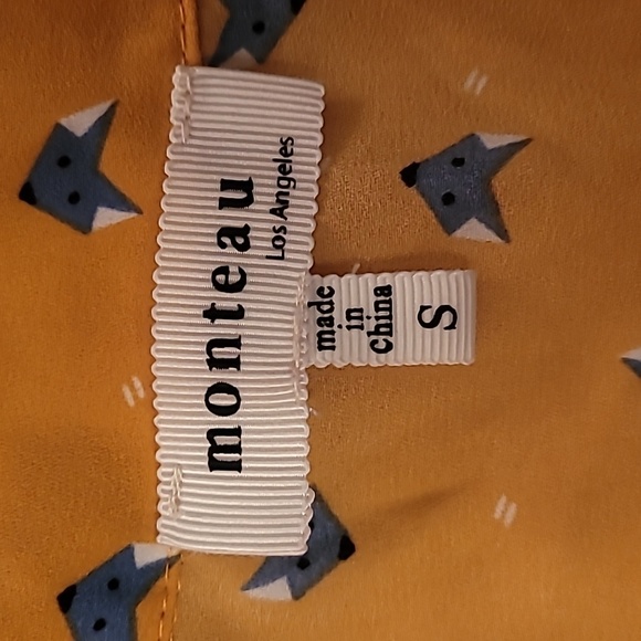 Monteau Los Angeles Fox Print Tie Front Blouse - Small - Picture 6 of 7